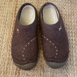 Keen Women’s Wool Brown Slip-On Slippers Mules Clogs Size 6.5